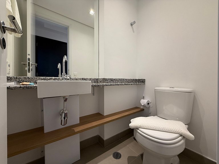 Apto premium e elegante p/ Grupo de 6 – Apto 803