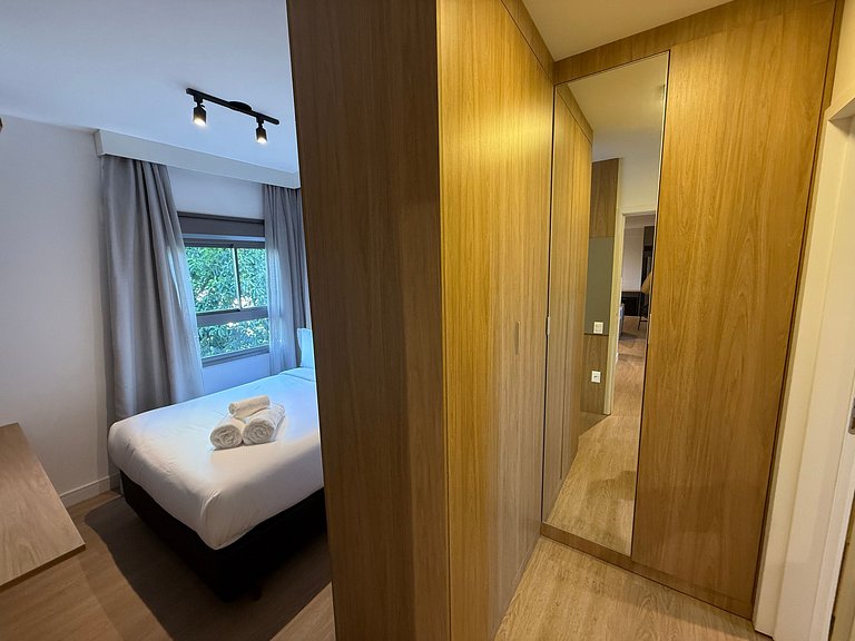 Apto premium e elegante p/ Grupo de 6 – Apto 803