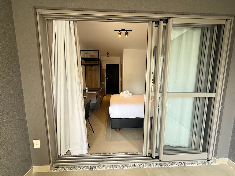 Style and privacy for two – Apartment 604