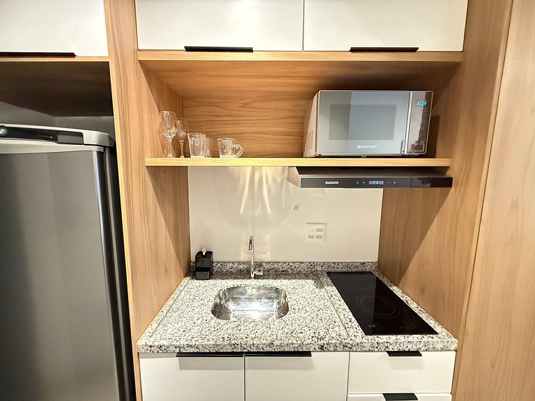 Estudio equipado para grupo de 4 – Apto. 1410