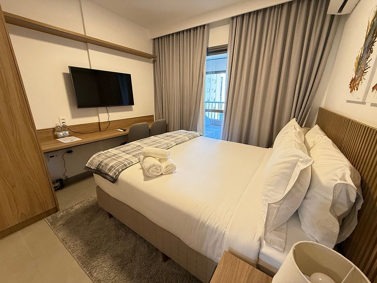 Estudio equipado para grupo de 4 – Apto. 1410