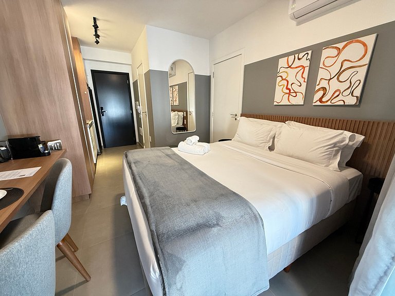 Studio prático e bem localizado – Apto 1611