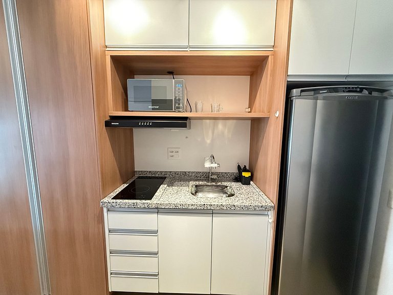 Studio prático e bem localizado – Apto 1611