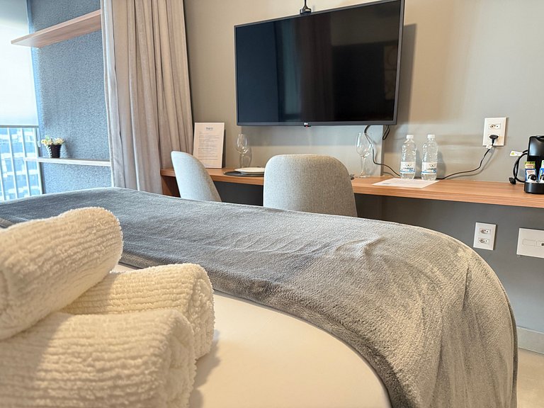 Studio prático e bem localizado – Apto 1611