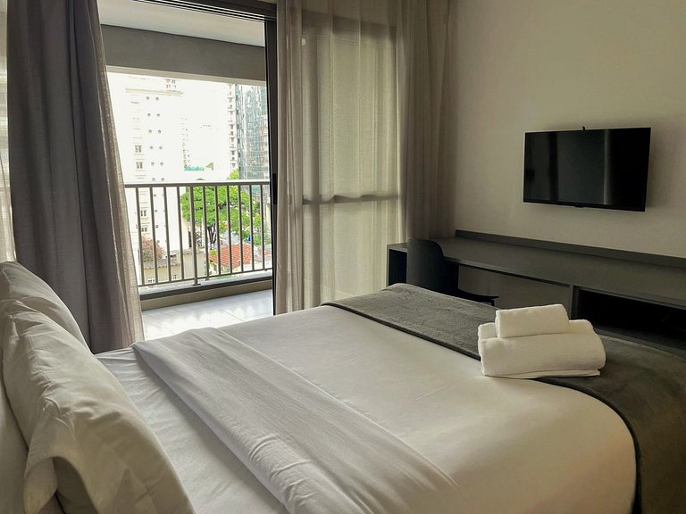 Style and privacy for two – Apartment 604
