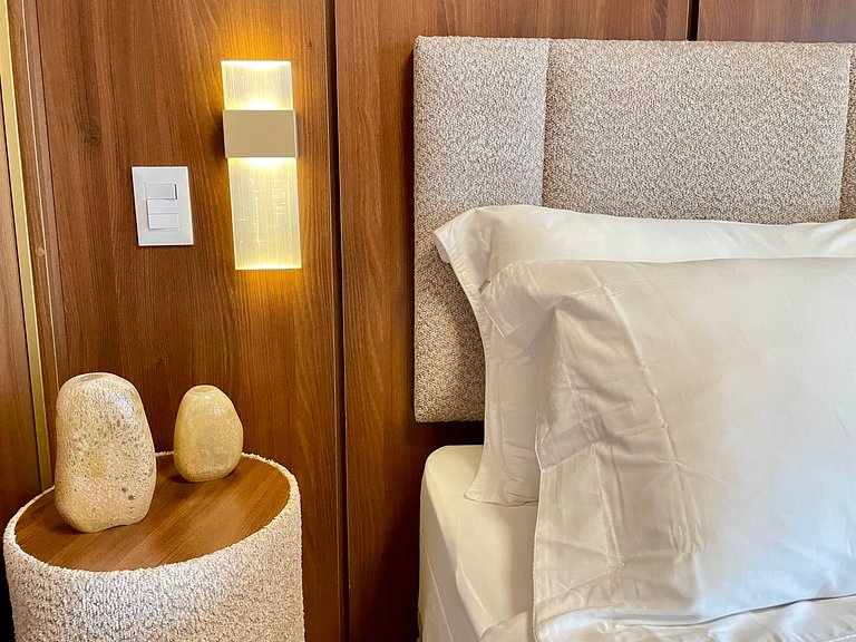 Studio com sofá-cama p/ até 4 pessoas – Apto 2211
